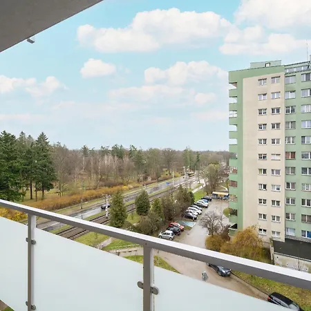 With 2 Bedrooms & Balcony And Free Garage By Renters Apartment